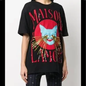 GUCCI MAISON DE L'AMOUR Tシャツ s_wp_64a22093c9a2284dc4bcd795.webp